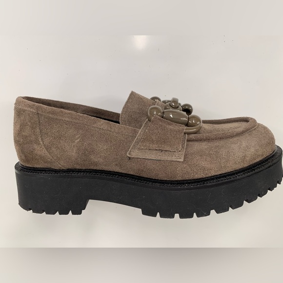 Ateliers Kai Tan Suede Loafers Sz 37 (US 7) Unique Toggle Black Lug Sole Italian - Picture 1 of 15